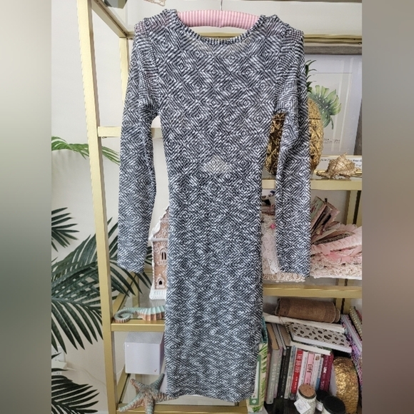 BNWT KLA Black and White Cut Out Midi Dress Women's Size Medium - Picture 5 of 7